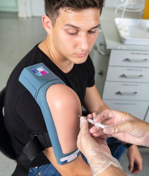 Hands on in der Überbetrieblichen Ausbildung uea_ueberbetriebliche_ausbildung_michelle_schoenbein.jpg