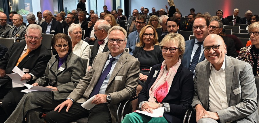 symp_blick_in_saal.jpg symp_blick_in_saal.jpg