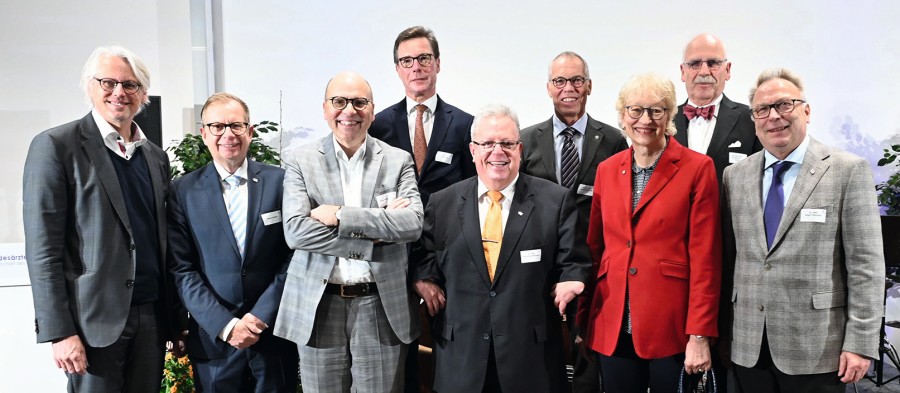 symp_gruppe_erinnerungsfoto.jpg symp_gruppe_erinnerungsfoto.jpg