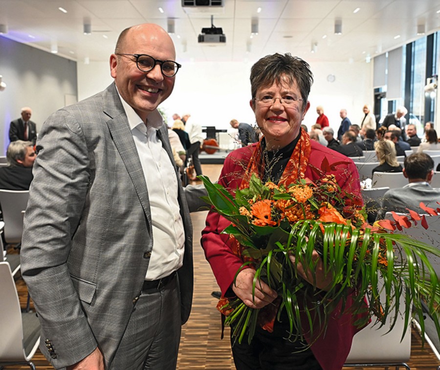 symp_hauck_schlitz.jpg symp_hauck_schlitz.jpg