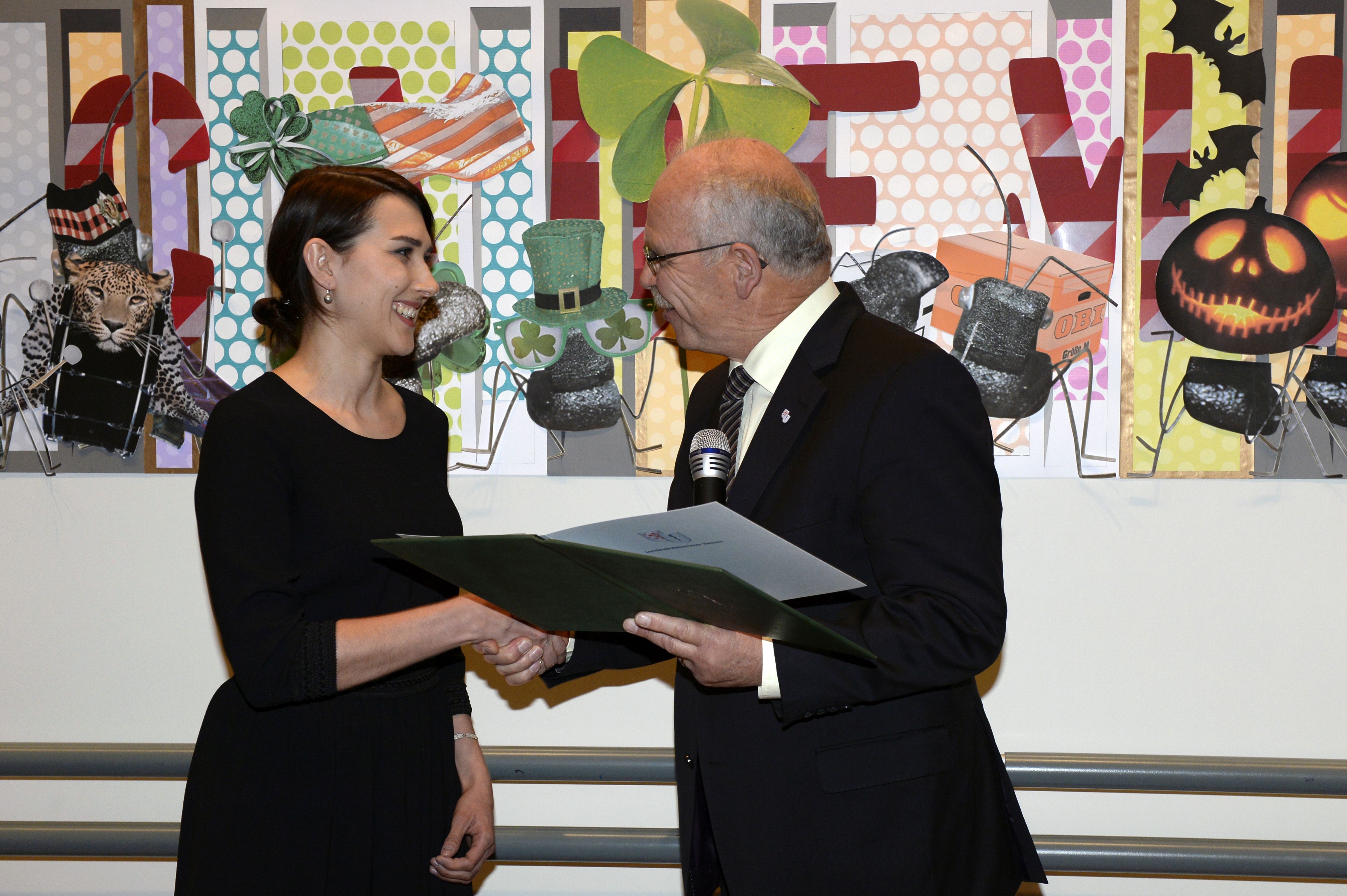 Vergabe des Promotionspreises Foto von der Vergabe des Promotionspreises: Dr. med. Christiane Peiker und Dr. med. Gottfried von Knoblauch zu Hatzbach